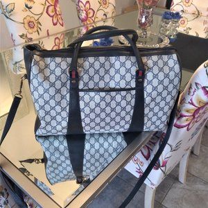 GUCCI TRAVEL BAG~LARGE 18 x 13 with CROSSBODY STRAP